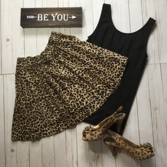 PINK Victoria's Secret Dresses & Skirts - PINK Victoria’s Secret Mini Skirt